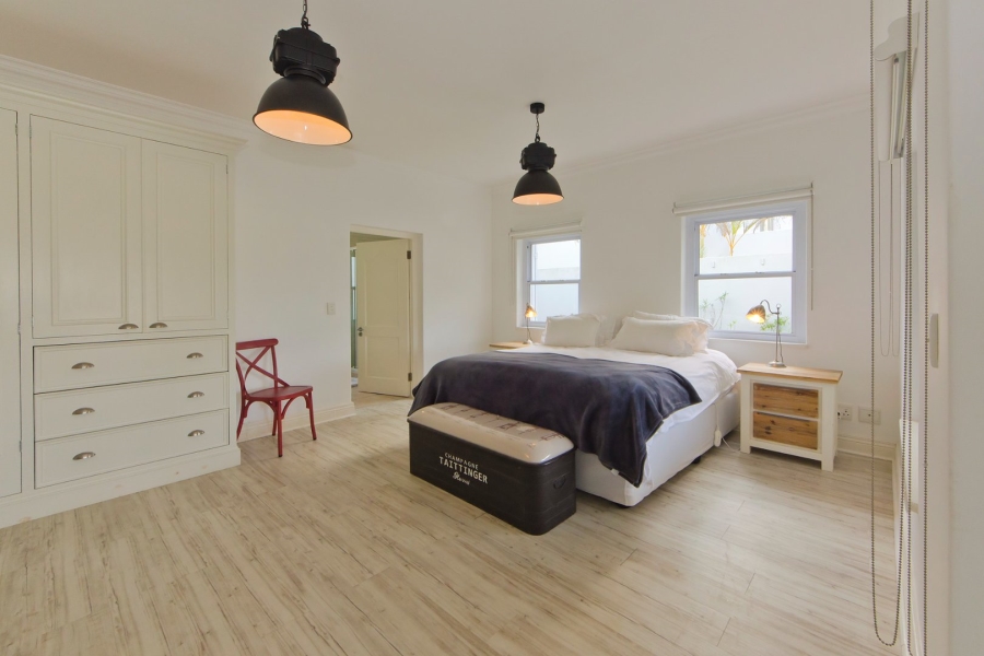 5 Bedroom Property for Sale in Thesen Islands Western Cape
